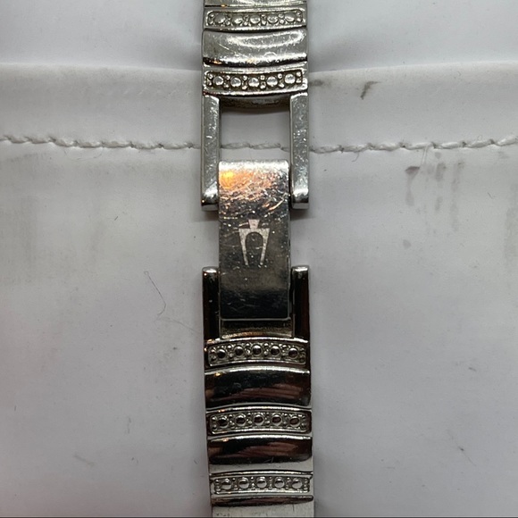 BULOVA💓 Women’s Watch mother of Pearl - Picture 4 of 5